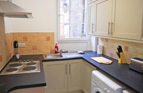 Отель Castle Wynd Apartment  Эдинбург
